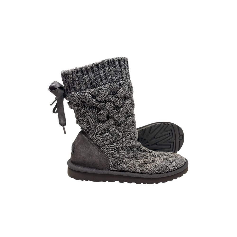 UGG Boots Cable Knit Slouchy shoes Size 8 Grey Cream womens